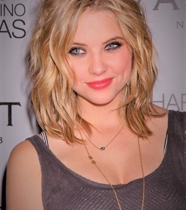 Ashley Benson and the Urban Wave (Hairstyles) Short Hairstyles Short hairstyles for women Short layered hairstyles  