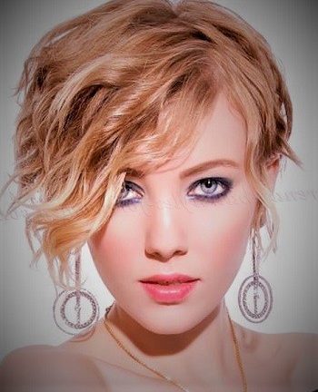 Cute Short Sassy Cropped Haircuts For Women Short Hairstyles Short hairstyles for women Short layered hairstyles Very short hairstyles 