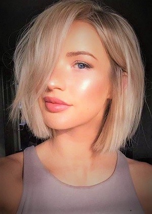 Ashley Benson and the Urban Wave (Hairstyles) Short Hairstyles Short hairstyles for women Short layered hairstyles 